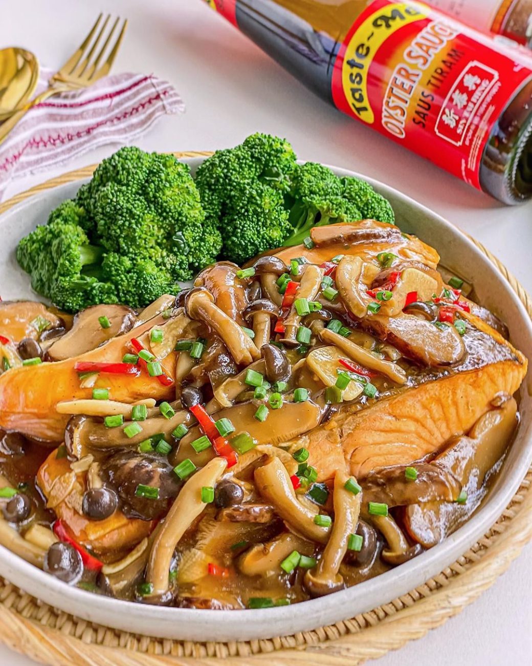Resep Salmon and Mushroom with Oyster Sauce
