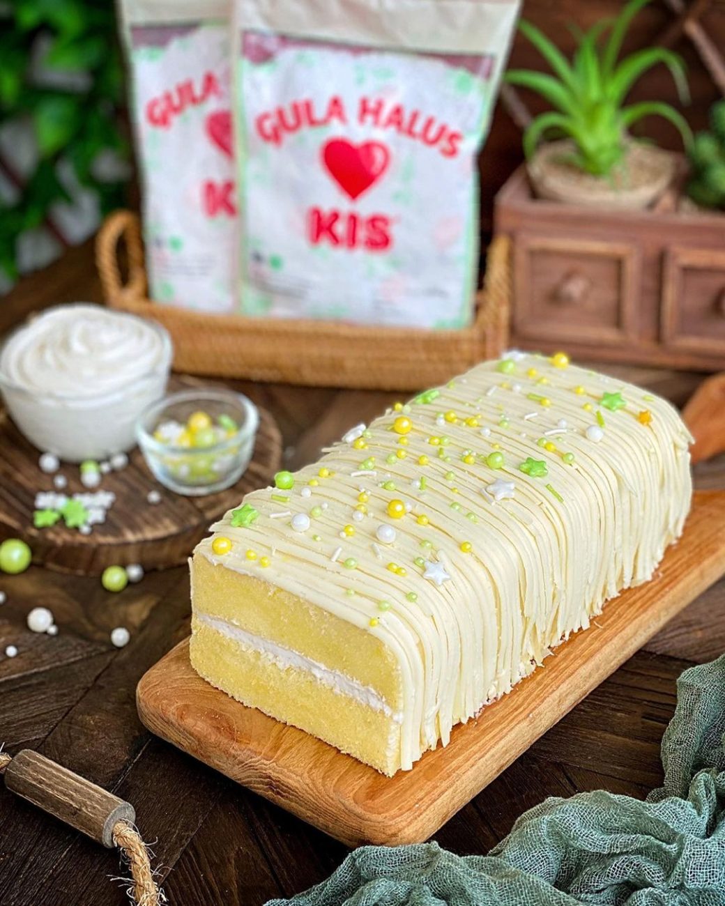 Resep Vanilla Sponge Cake With Cheese